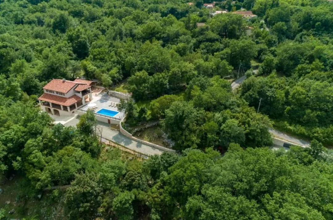 Amazing 4 Bedroom Villa With Swimming Pool And Wifi, Family Frendly Tribalj  Tribalj (Primorsko-Goranska)
